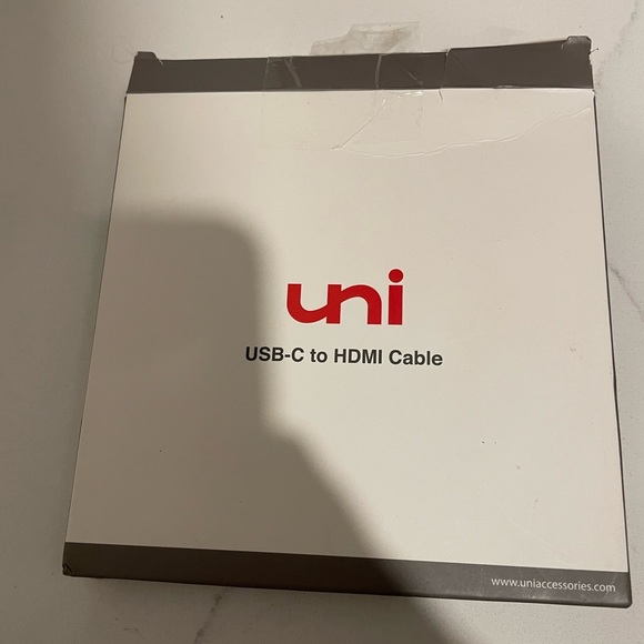 UNI‎ USB-C TO HDMI CABLE 6FT BLACK - Picture 2 of 5